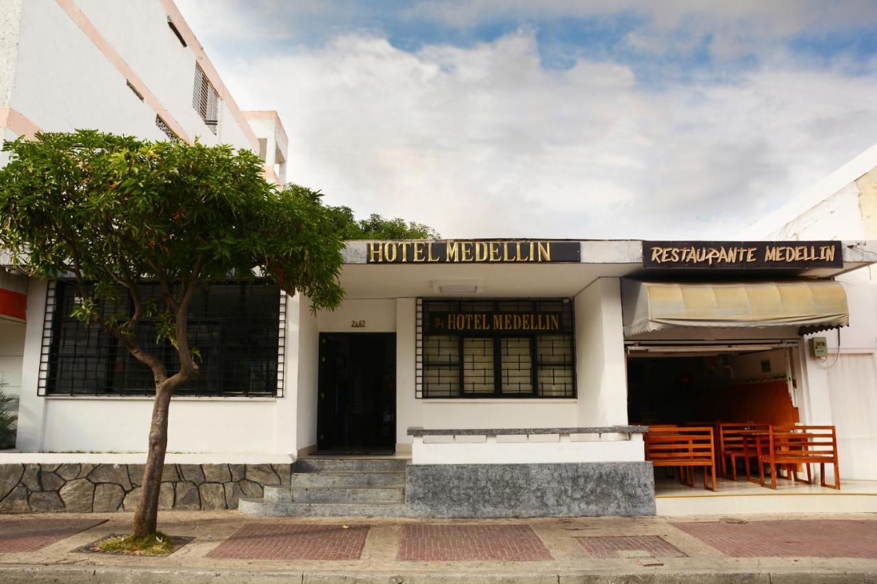 Hotel Medellin ซันตามาร์ตา ภายนอก รูปภาพ